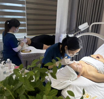 Tẩy tế b&agrave;o chết body gi&aacute; rẻ | Ai kh&ocirc;ng n&ecirc;n tẩy thường xuy&ecirc;n?